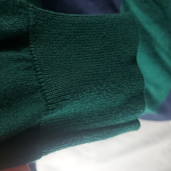 Tommy Hilfiger blue and green striped buttoned cardigan in a size Medium - Picture 5 of 6